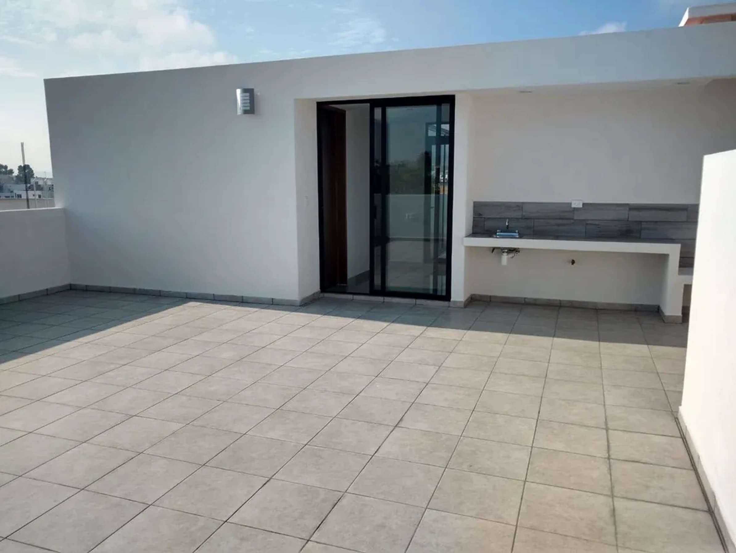 Terraza estilo Barcelona — Antes